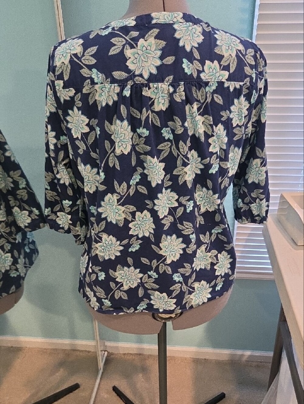 Ladies Print Top - Picture 4 of 4